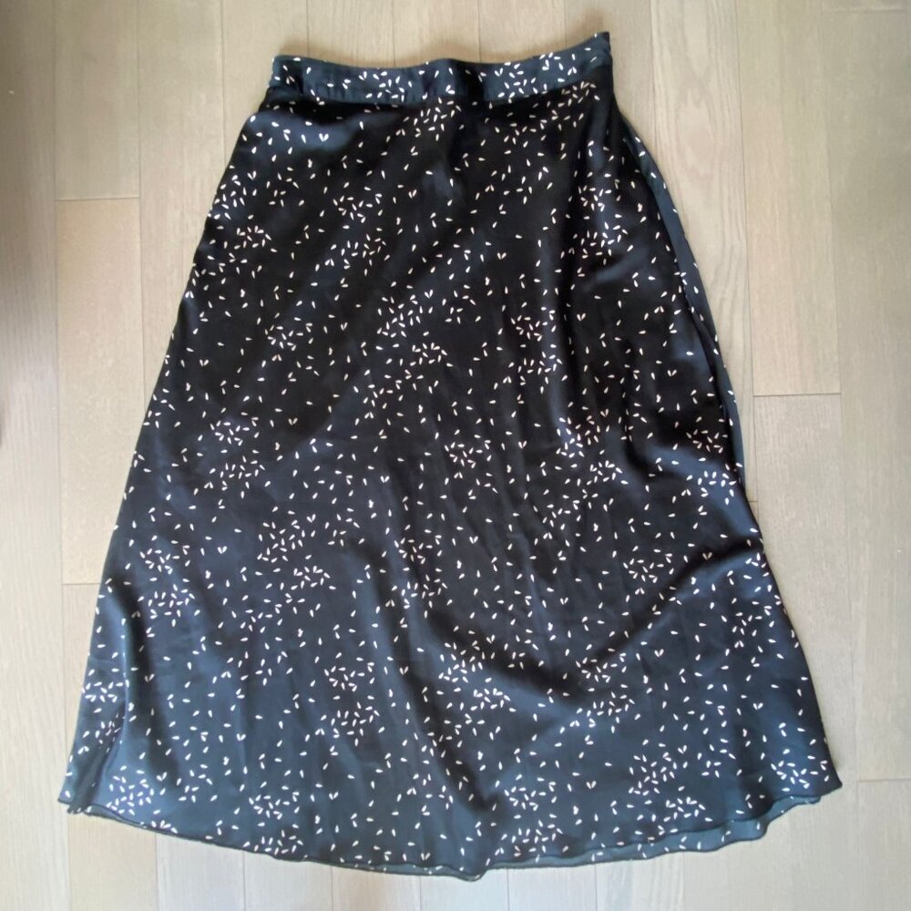 Long Black Silk Skirt with Beige Specks 🌌✨